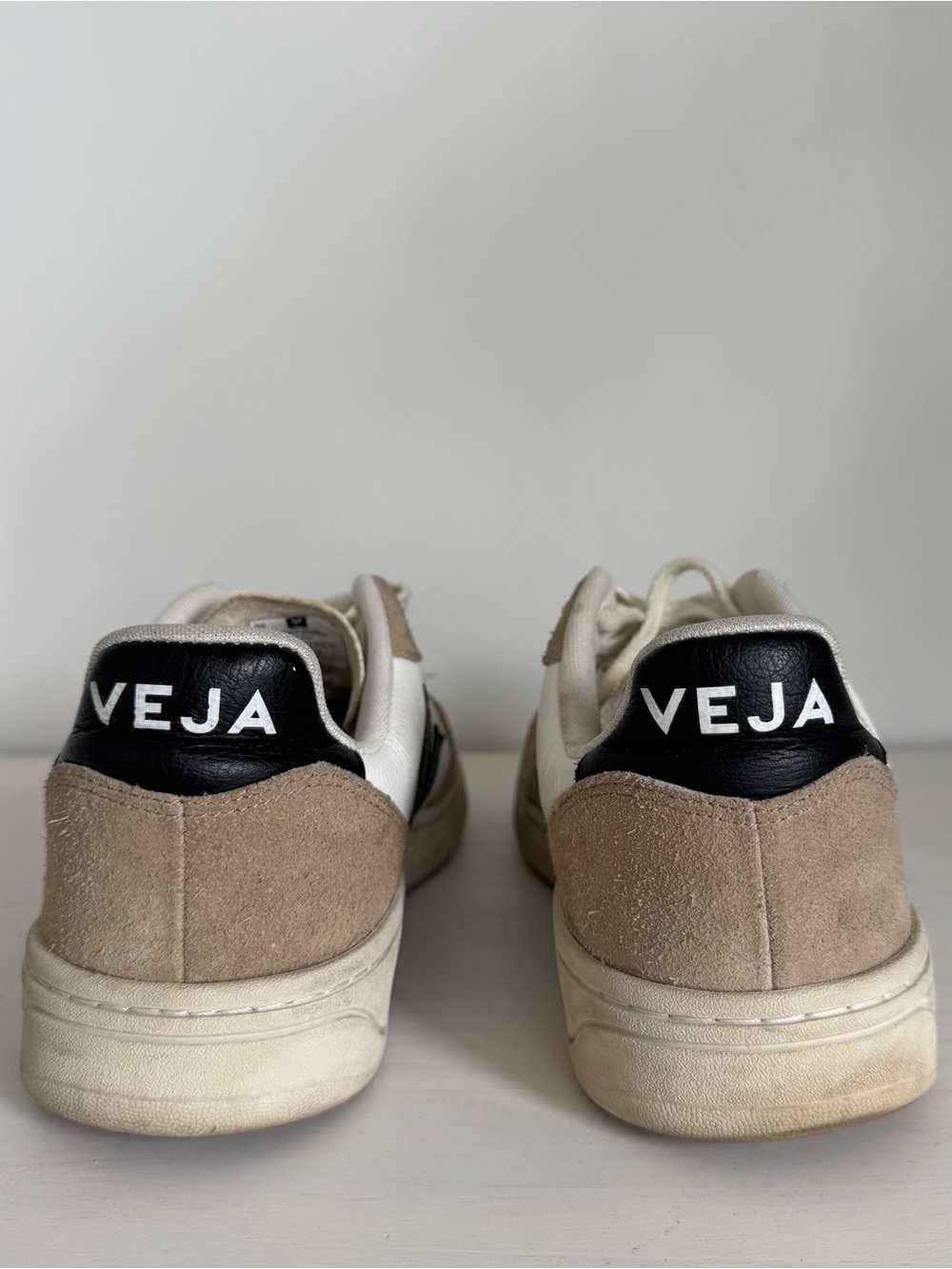 Veja V-10 White Black Sahara Low Top Sneakers Leather Suede EU 39 US Women's 8 - Picture 8 of 12
